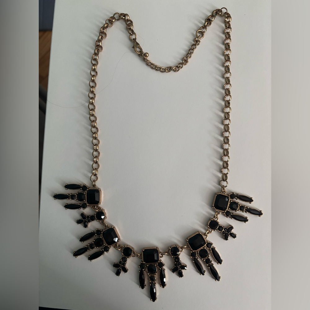 Elegant Black and Gold Necklace